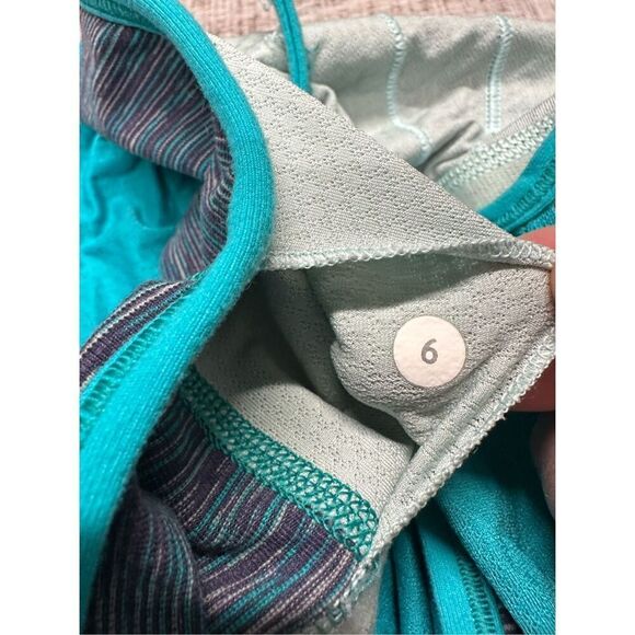Size 6 Lululemon No Limits Tank Blue Tropics / Wee Are From Space Blue Tropics - Picture 11 of 11